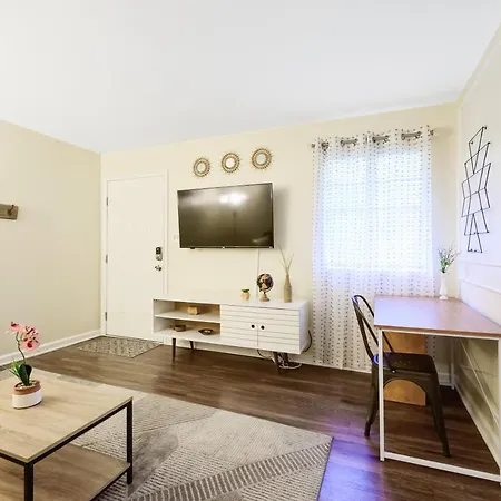 Dapper Digs - King Bed - Long Term Stays - Duke Durham Exterior photo