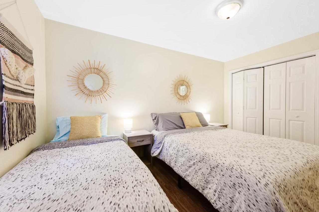 Dapper Digs - King Bed - Long Term - Duke Appartement